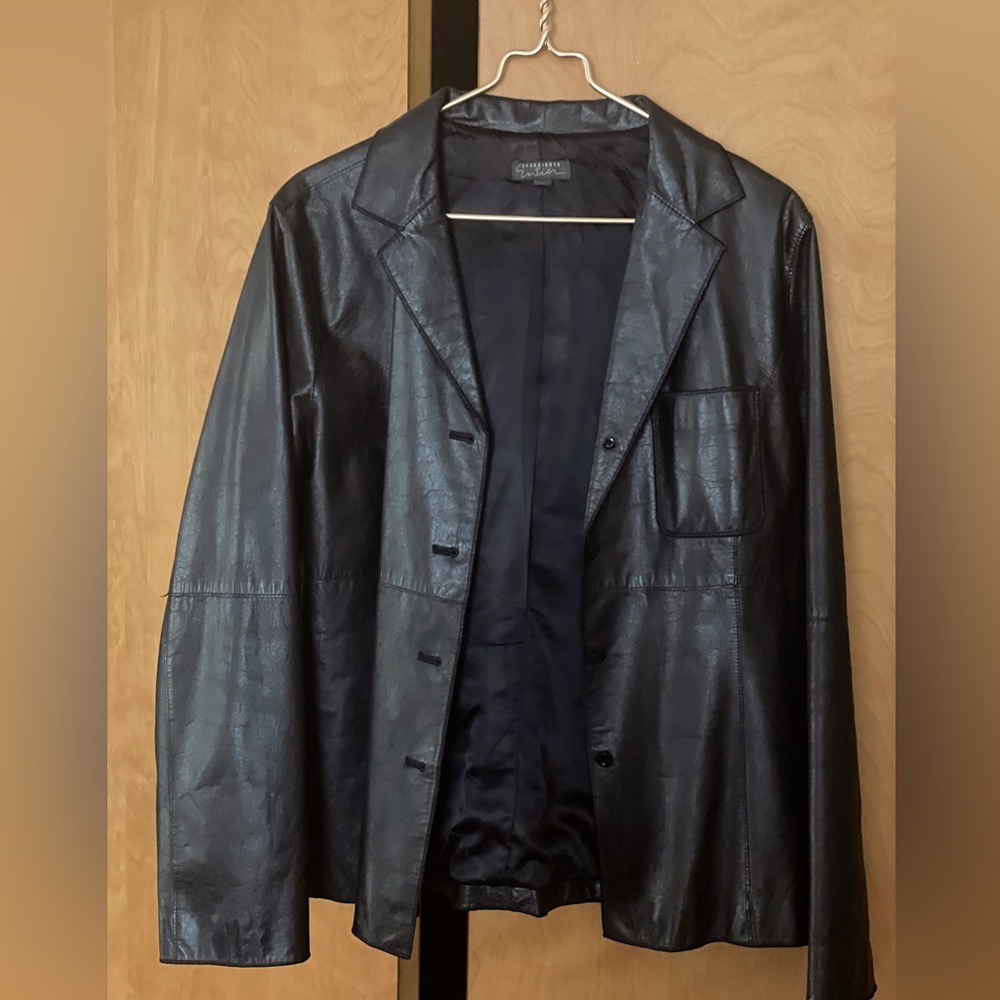 Classiques Entier black leather blazer. size XL. Good Condition